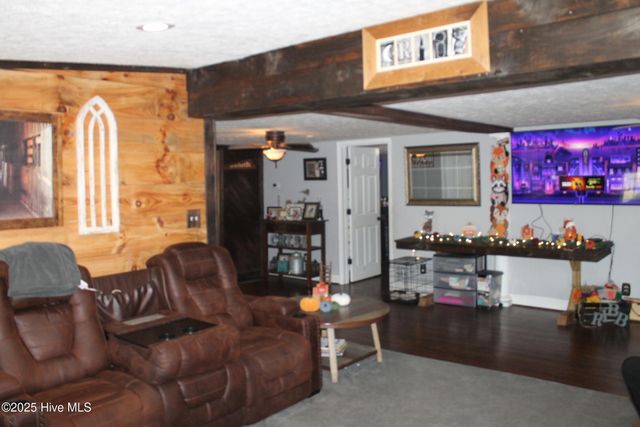 92 Powell Loop, Whiteville, NC 28472