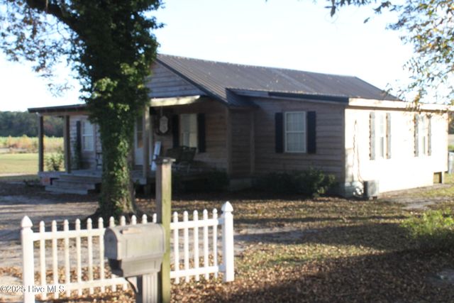 92 Powell Loop, Whiteville, NC 28472