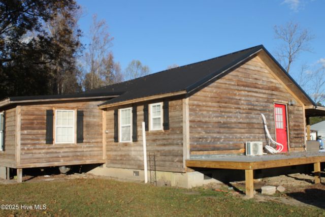 92 Powell Loop, Whiteville, NC 28472