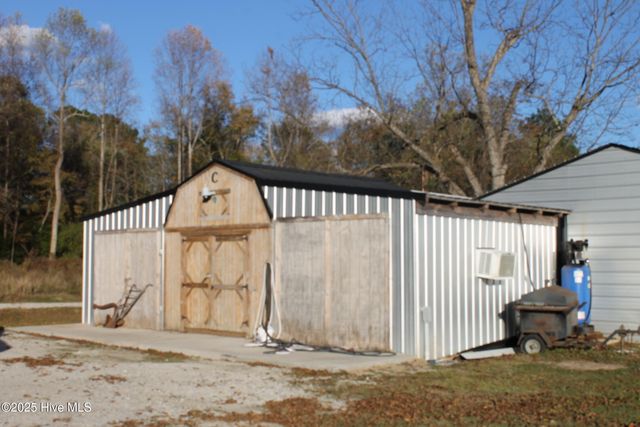 92 Powell Loop, Whiteville, NC 28472