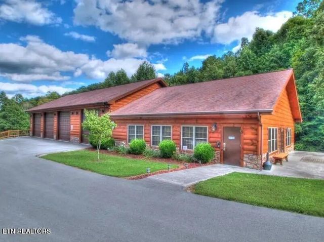 TBD Middle Court, New Tazewell, TN 37825