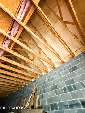 TBD Middle Court, New Tazewell, TN 37825