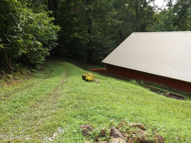 TBD Middle Court, New Tazewell, TN 37825