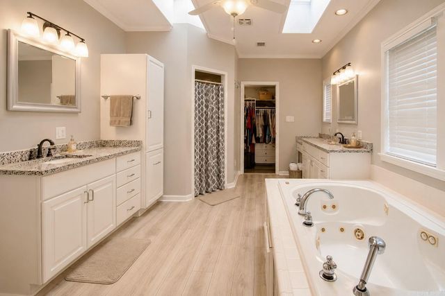 5210 Peachtree Avenue, Jonesboro, AR 72405