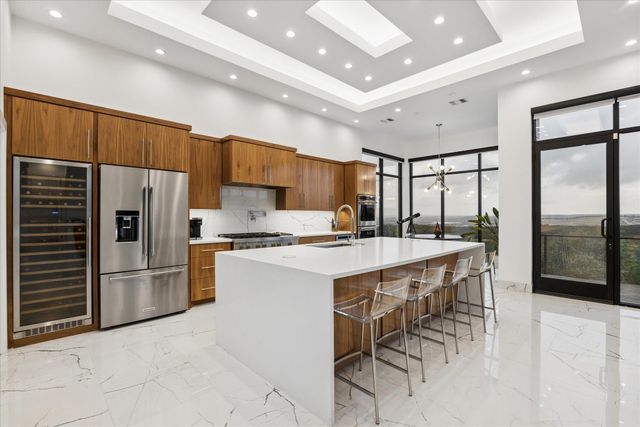 8610 Buffalo TRL, Lago Vista, TX 78645