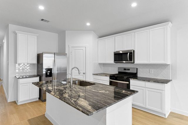 1718 Battisti Dr, Richmond, TX 77406