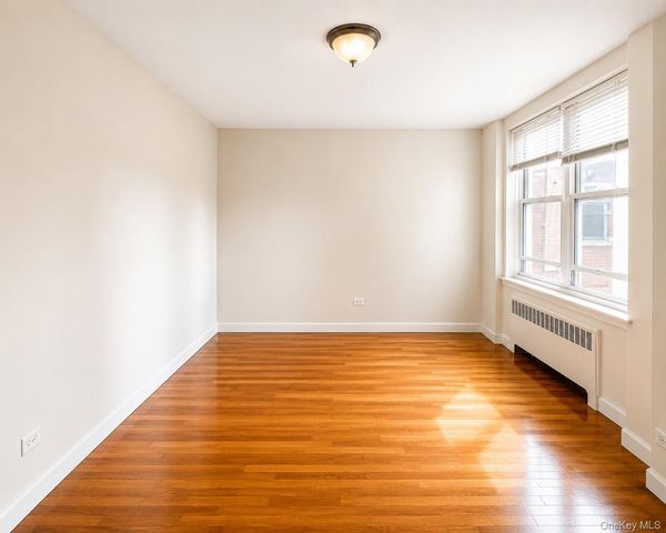 30-11 Parsons Boulevard 4O, Flushing, NY 11354