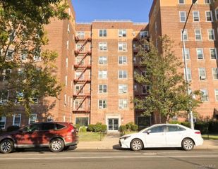 30-11 Parsons Boulevard 4O, Flushing, NY 11354
