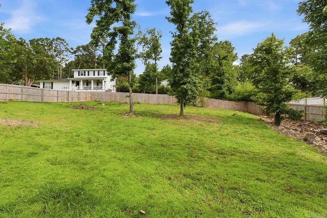 15 Red Maple Court, Little Rock, AR 72211
