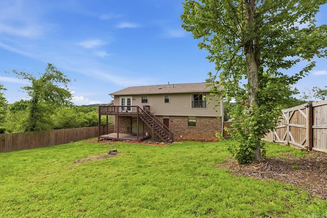 15 Red Maple Court, Little Rock, AR 72211