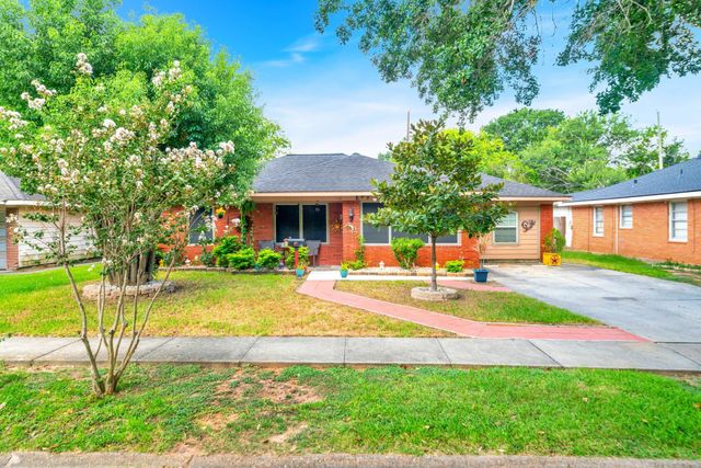 1912 Monroe Drive, Pasadena, TX 77502