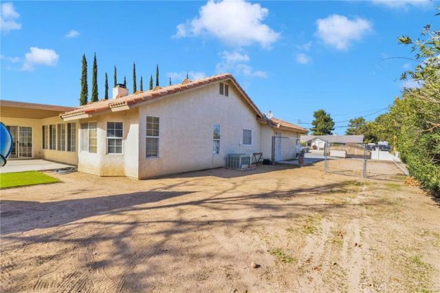 18507 Westlawn Street, Hesperia, CA 92345