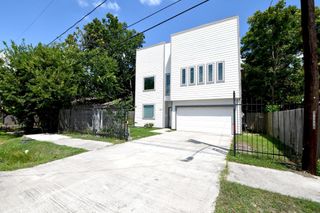 4017 S Shelby Circle, Houston, TX 77051