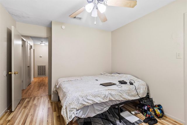 1 E Woodtimber Court, Spring, TX 77381