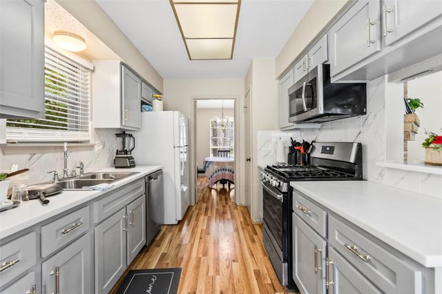 1 E Woodtimber Court, Spring, TX 77381