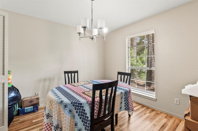 1 E Woodtimber Court, Spring, TX 77381