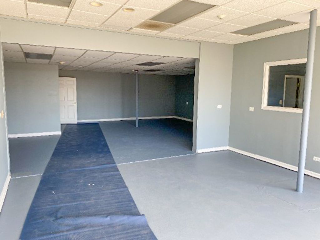 365 E Irving Park Road, Wood Dale, IL 60191 — photo 4