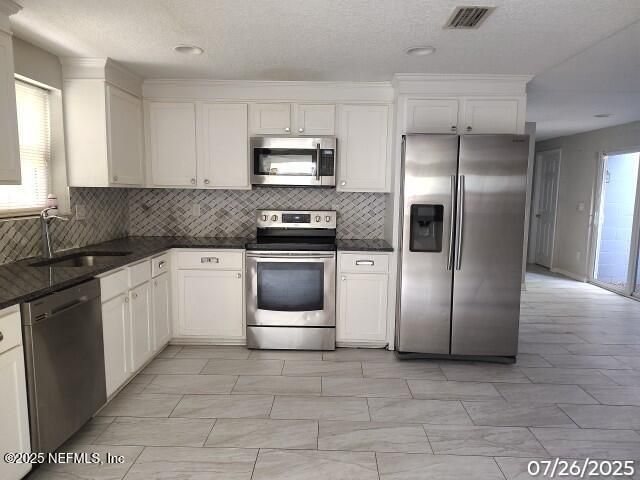 6401 KINLOCK Drive, Jacksonville, FL 32219