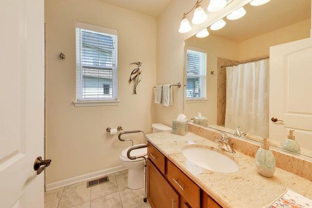 1126 Oak Point Court, Antioch, IL 60002