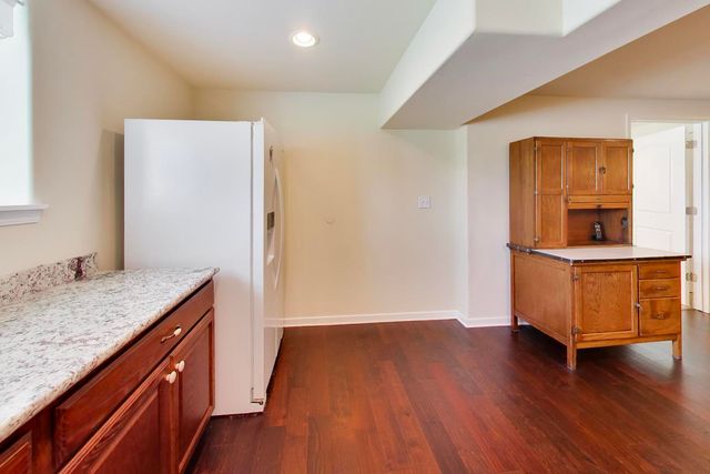 1126 Oak Point Court, Antioch, IL 60002