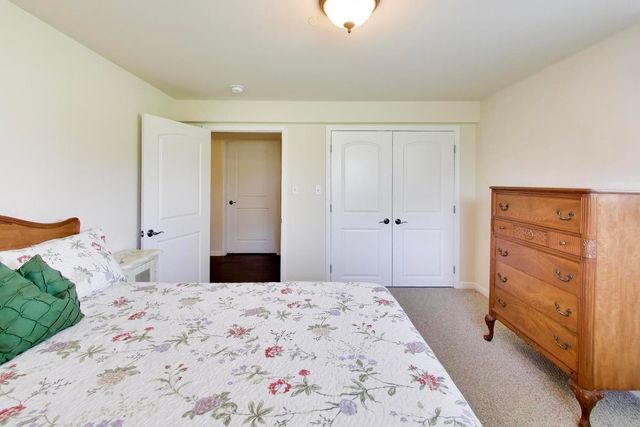 1126 Oak Point Court, Antioch, IL 60002