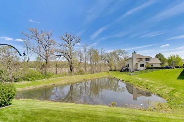 1126 Oak Point Court, Antioch, IL 60002