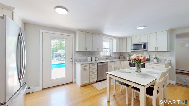 11 Hemlock Drive, Enfield, CT 06082