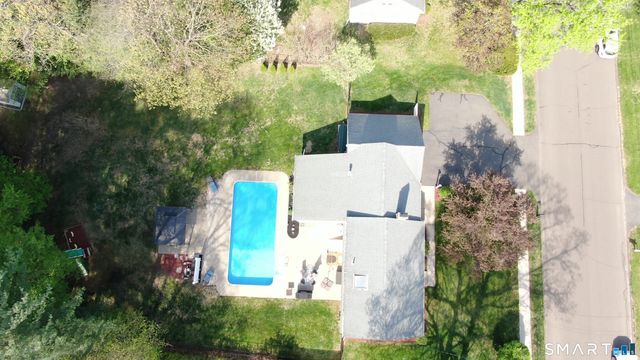 11 Hemlock Drive, Enfield, CT 06082