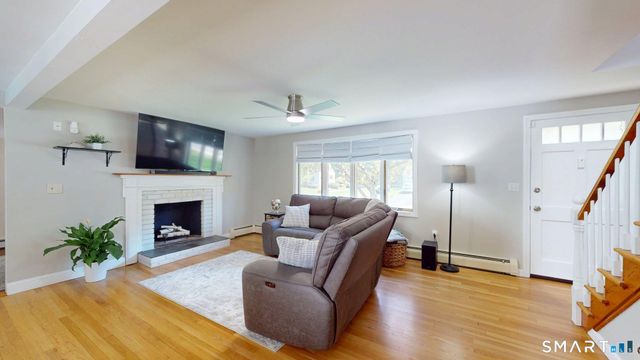11 Hemlock Drive, Enfield, CT 06082