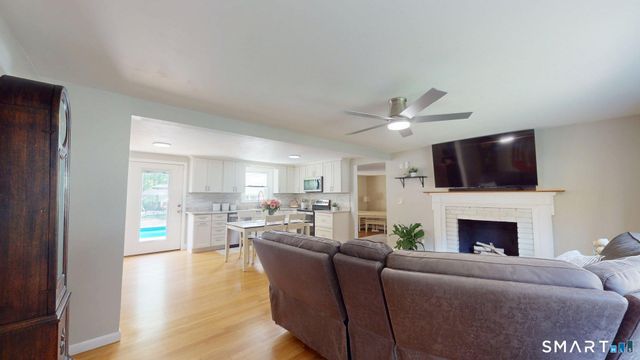11 Hemlock Drive, Enfield, CT 06082