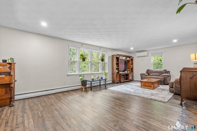 346 Long Hill Road, South Windsor, CT 06074
