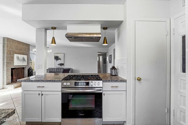 10837 GEMSTONE Street, El Paso, TX 79924