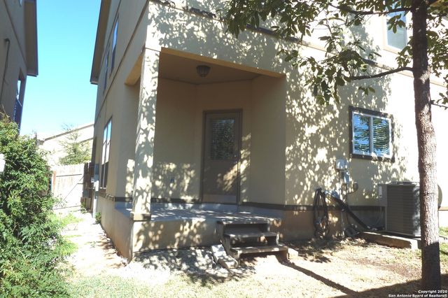 23830 Stately Oaks, San Antonio, TX 78260