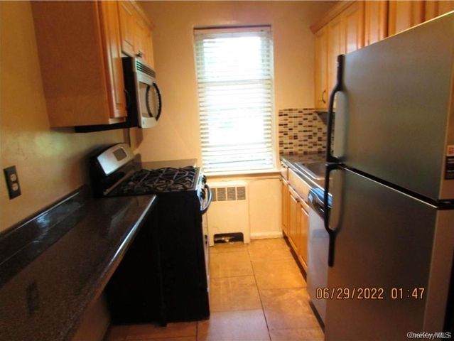 1531 Central Park Avenue 1 C, Yonkers, NY 10710