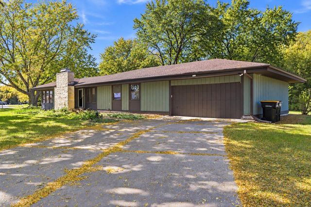 9115 N Deer COURT, Brown Deer, WI 53223