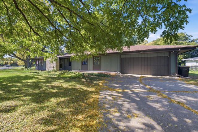 9115 N Deer COURT, Brown Deer, WI 53223