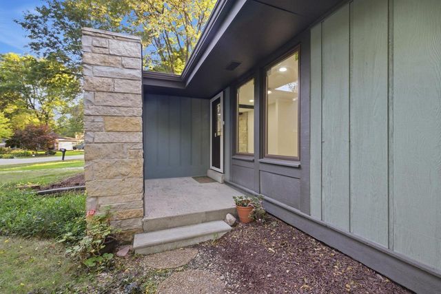 9115 N Deer COURT, Brown Deer, WI 53223