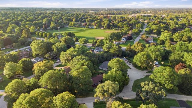 9115 N Deer COURT, Brown Deer, WI 53223