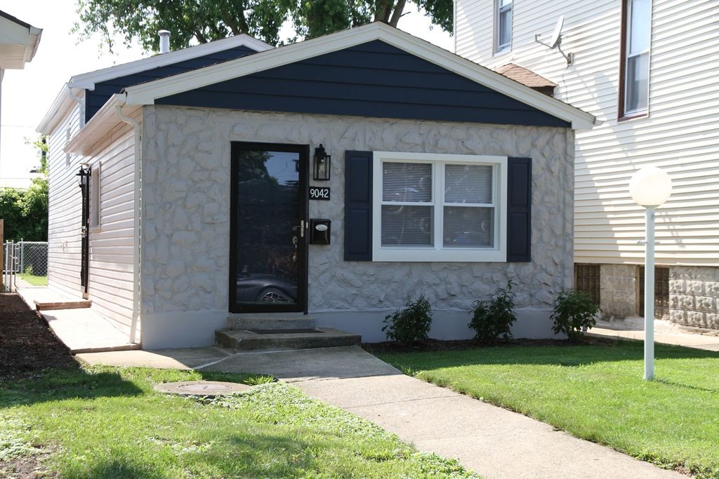 9042 S Emerald Avenue, Chicago, IL 60620