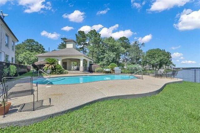 16804 Falcon Sound Drive, Montgomery, TX 77356