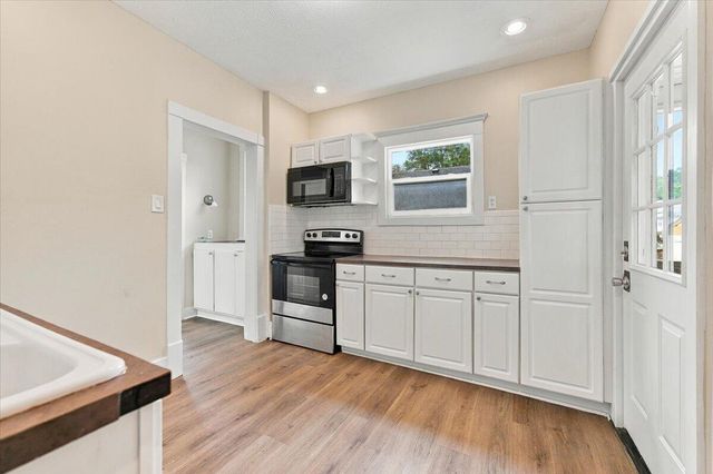 515 E PIERCE Street, Council Bluffs, IA 51503