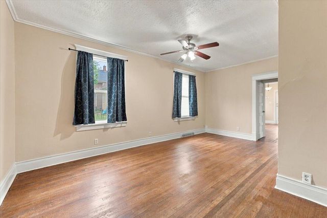 515 E PIERCE Street, Council Bluffs, IA 51503