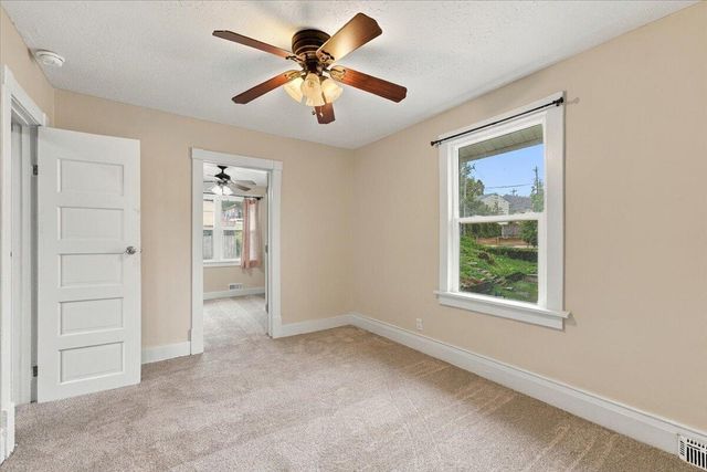 515 E PIERCE Street, Council Bluffs, IA 51503