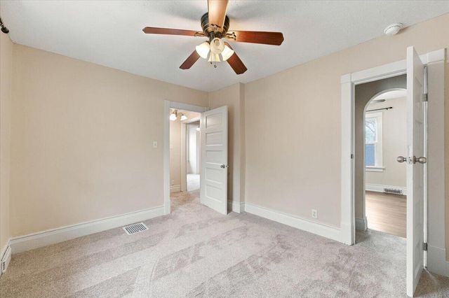 515 E PIERCE Street, Council Bluffs, IA 51503