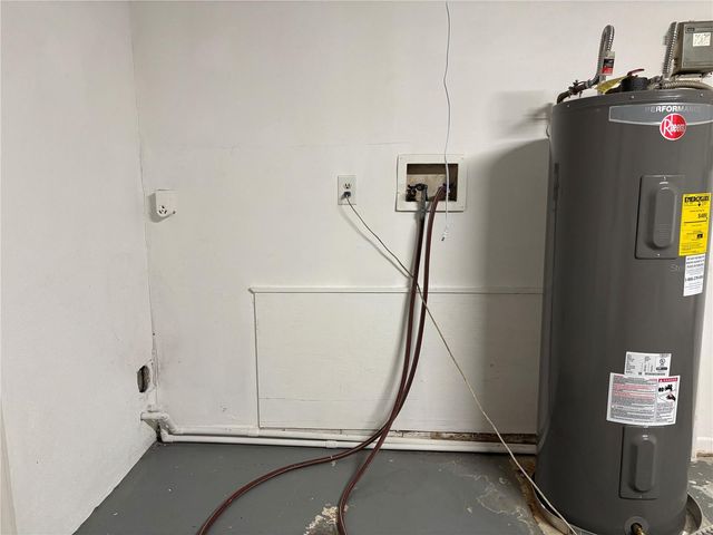 8363 JENNIFER LANE, Seminole, FL 33777