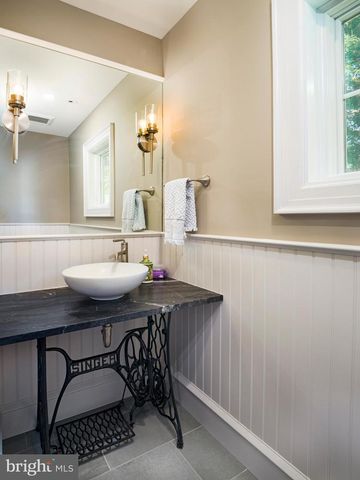 11 SHIRLEY RD, Narberth, PA 19072