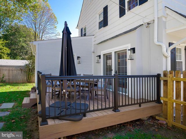 11 SHIRLEY RD, Narberth, PA 19072