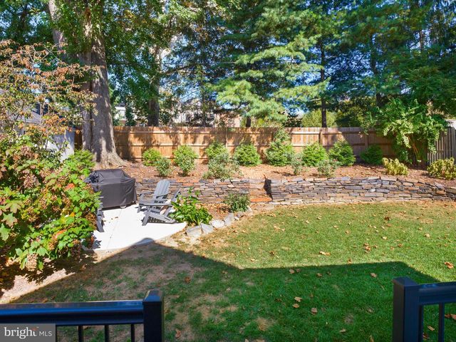 11 SHIRLEY RD, Narberth, PA 19072