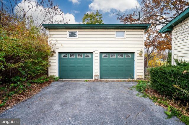 7388 BERNVILLE RD, Bernville, PA 19506