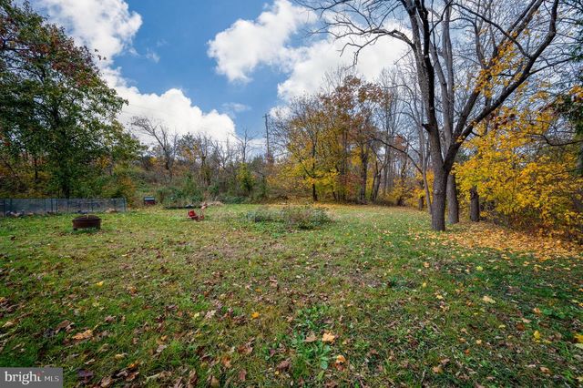 7388 BERNVILLE RD, Bernville, PA 19506